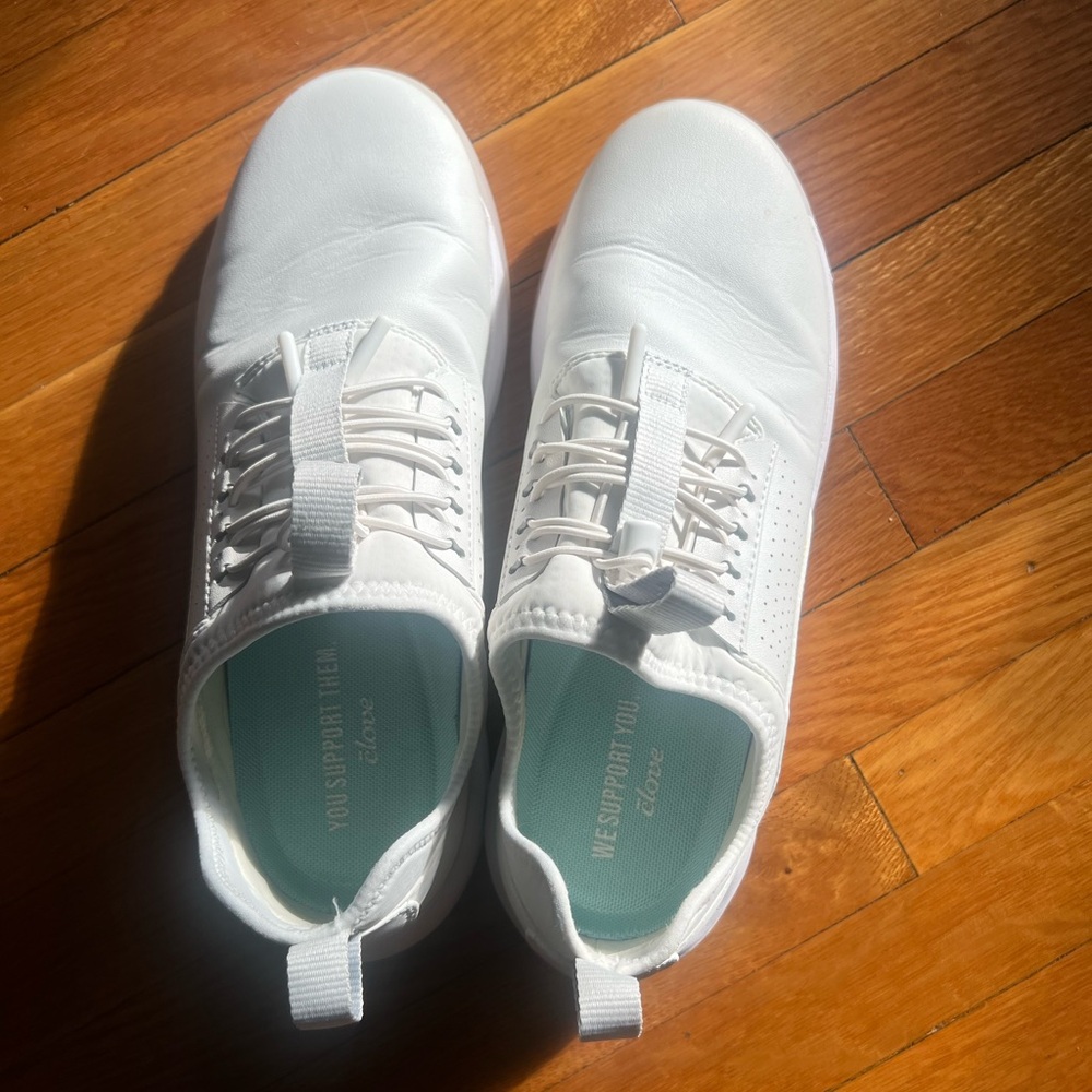 Clove nursing shoes. Worn 4 times. Men’s 9 , women’s 10.5